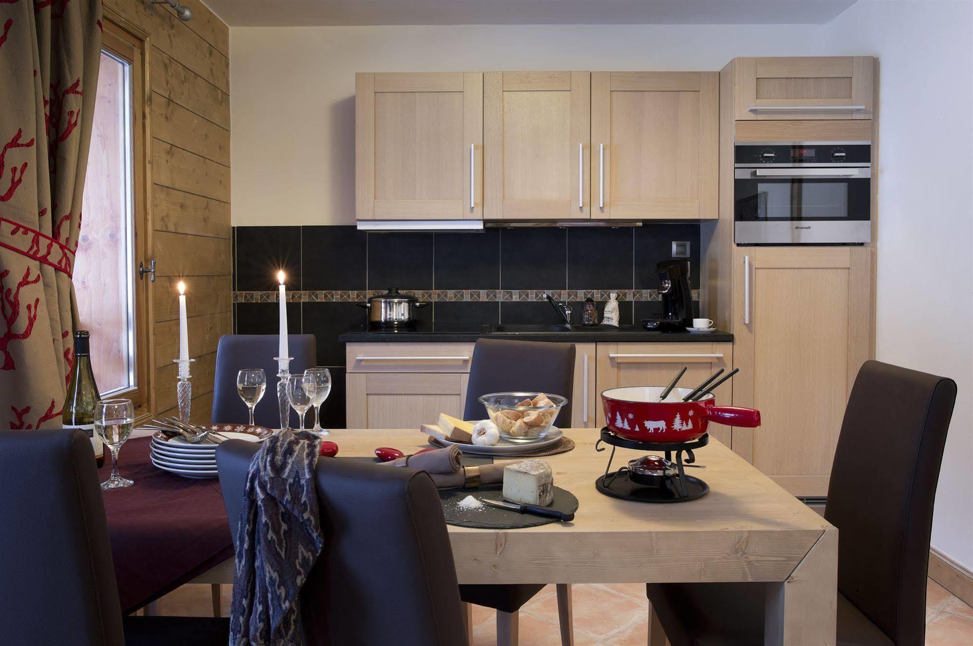 Cgh Residences & Spas Les Chalets De Flambeau 란슬부르 몽 세니 외부 사진